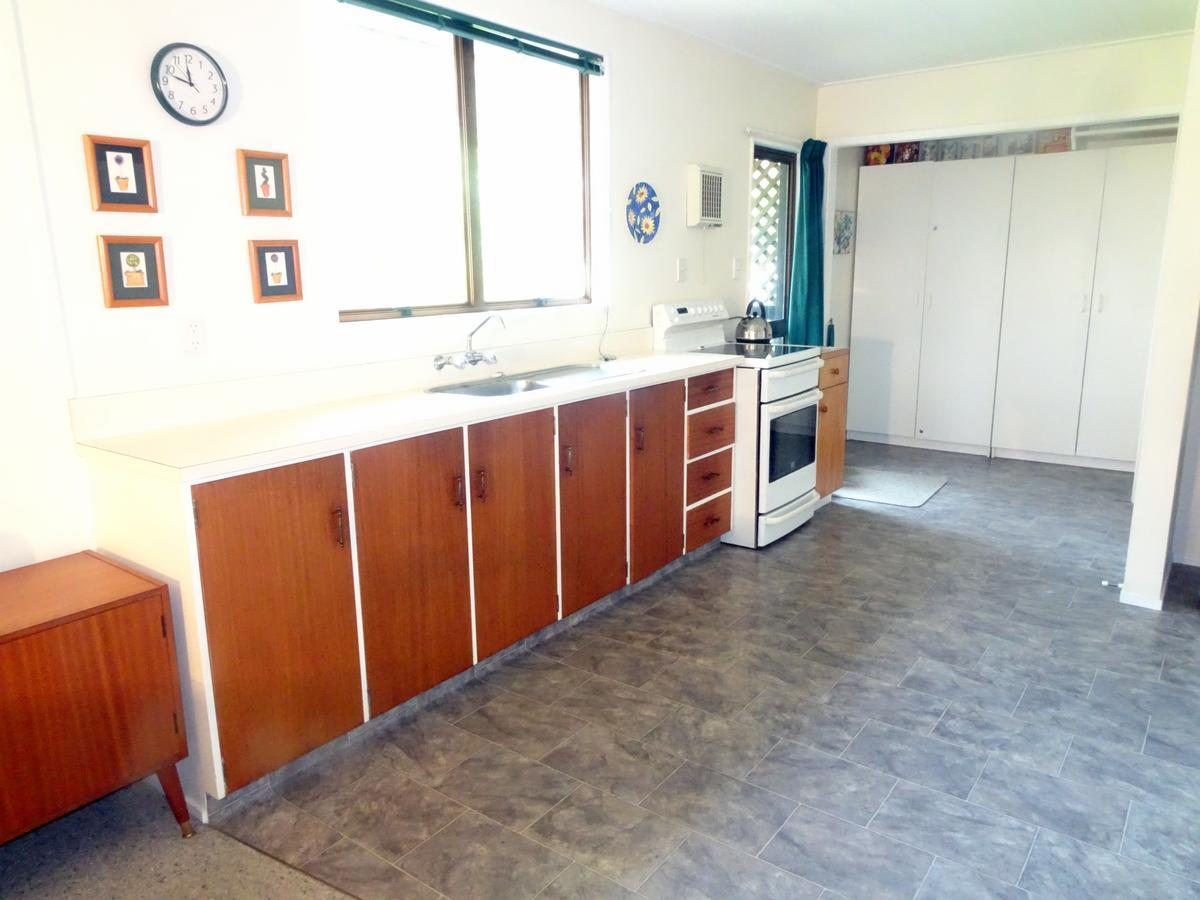 Smokebush Cottage - Holiday Home Exclusively Yours Turangi Exterior photo